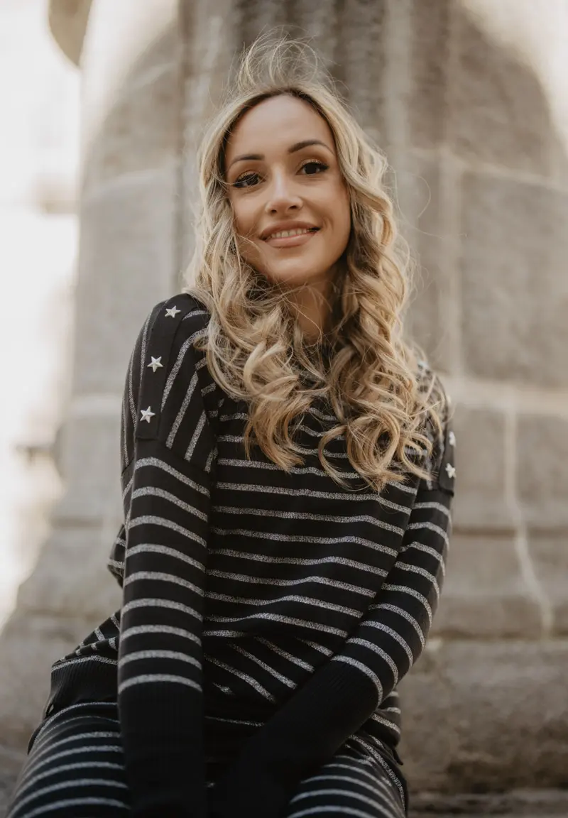 Jersey Animosa Rayas Estrellas punto negro