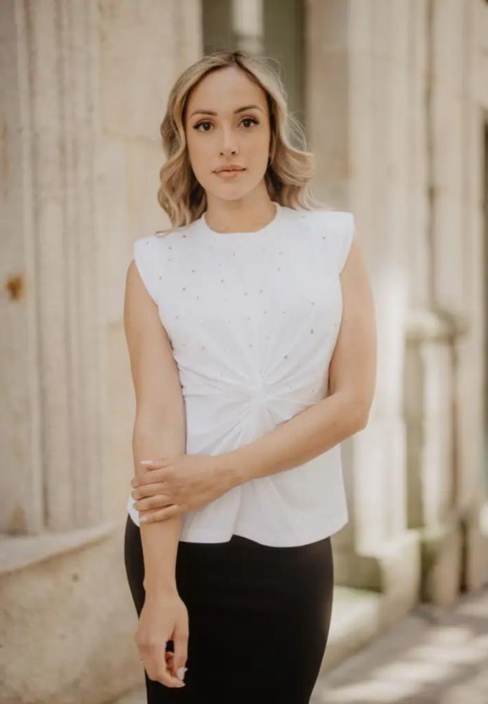 Camiseta Animosa nudo destellos blanco