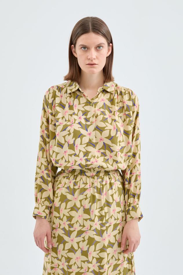 CAMISA DE MANGA LARGA CON ESTAMPADO FLORAL VERDE