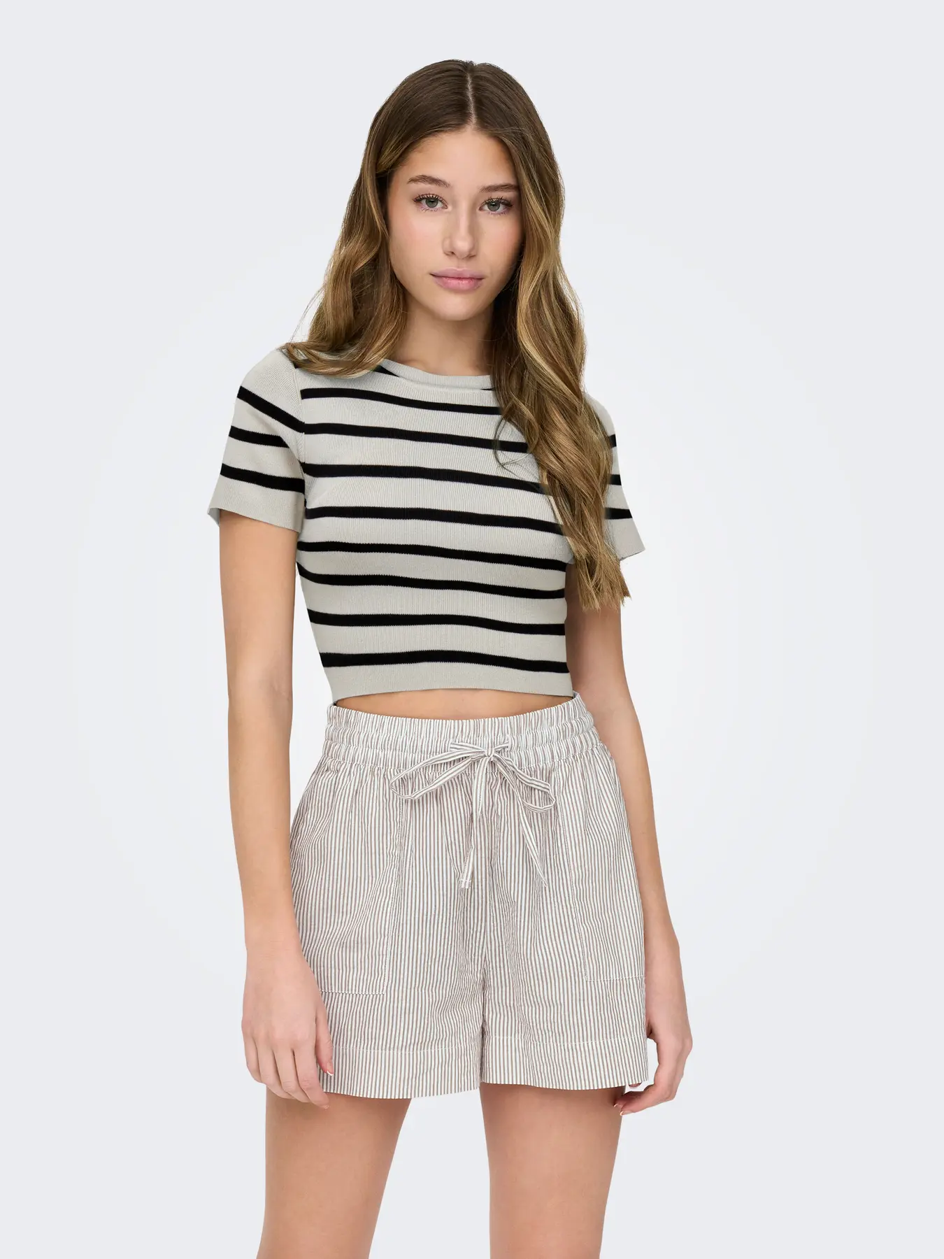 CAMISETA JDYCIRKELINE SS CROP TOP RAYAS NEGRO