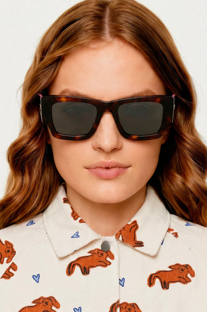 Gafas carey Mr. Boho con punta patillas rosa claro
