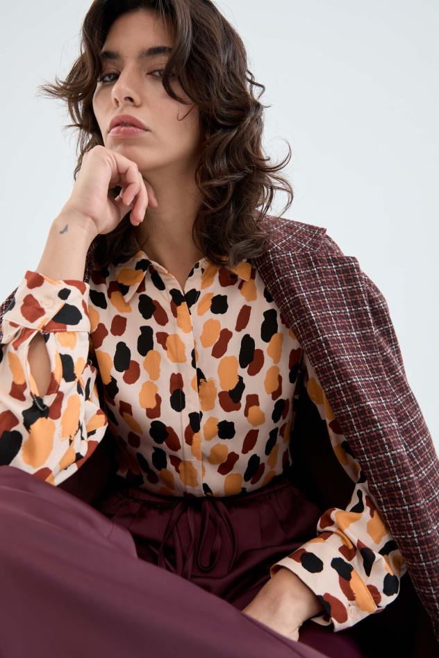 CAMISA DE MANGA LARGA CON ESTAMPADO DE LUNARES