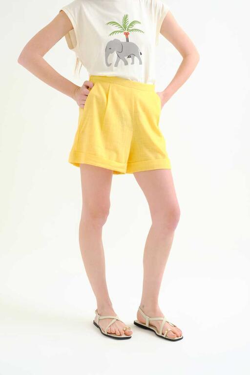 Shorts Compañía Fantástica amarillo