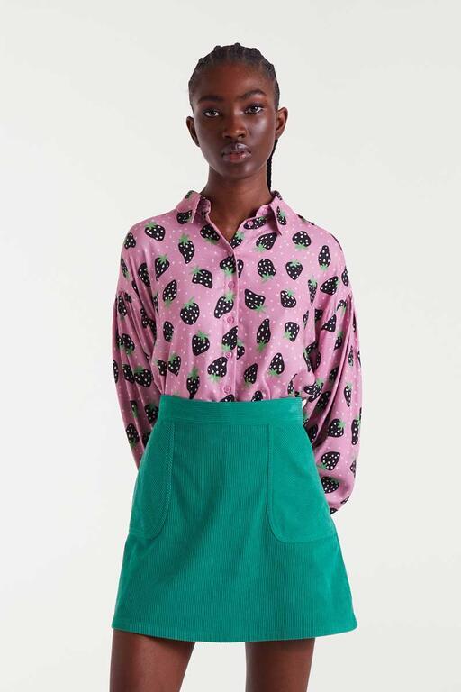 Camisa Compañía Fantástica estampado fresas