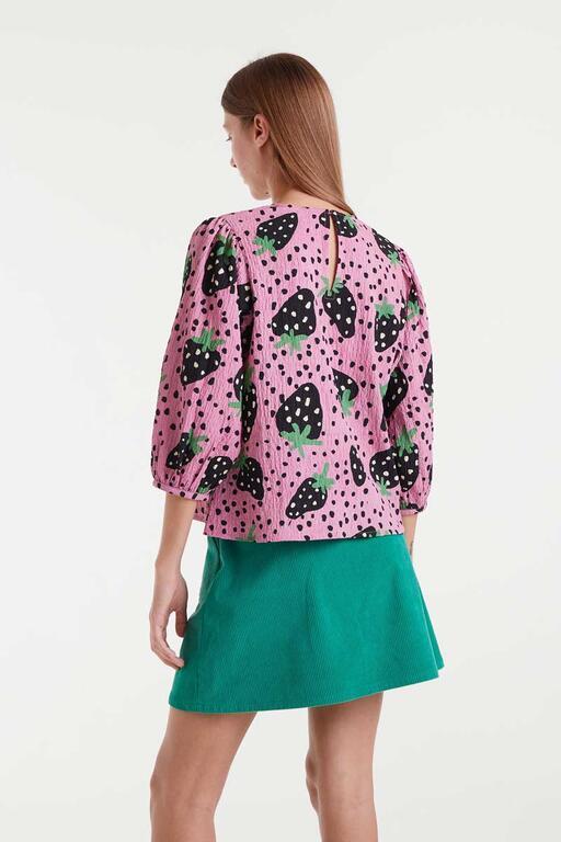 Blusa Compañía Fantástica estampado fresas