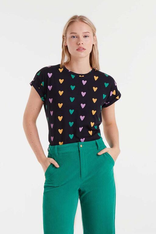 Camiseta Compañía Fantástica estampado corazones