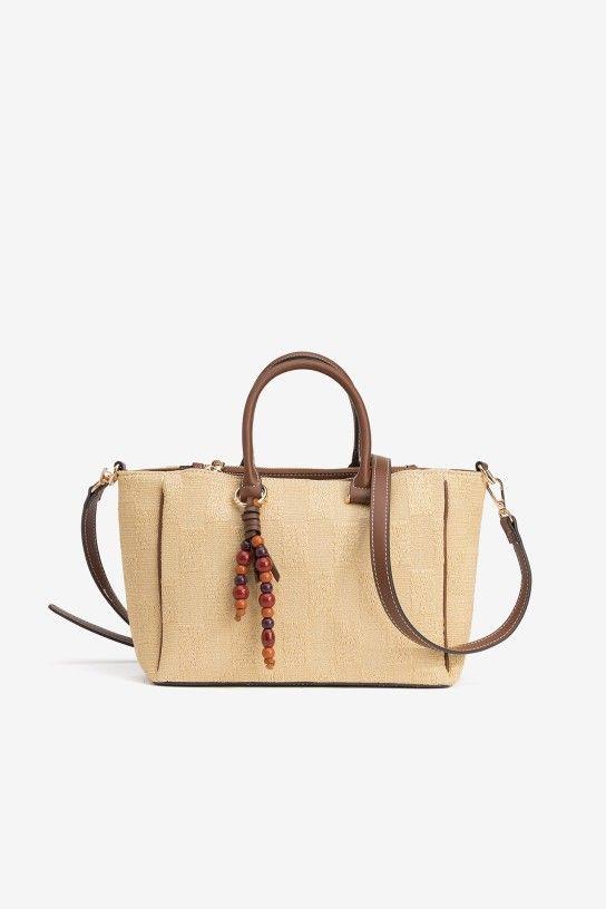 Bolso de color beige claro